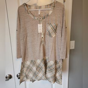 L Love 3/4 Sleeve Top